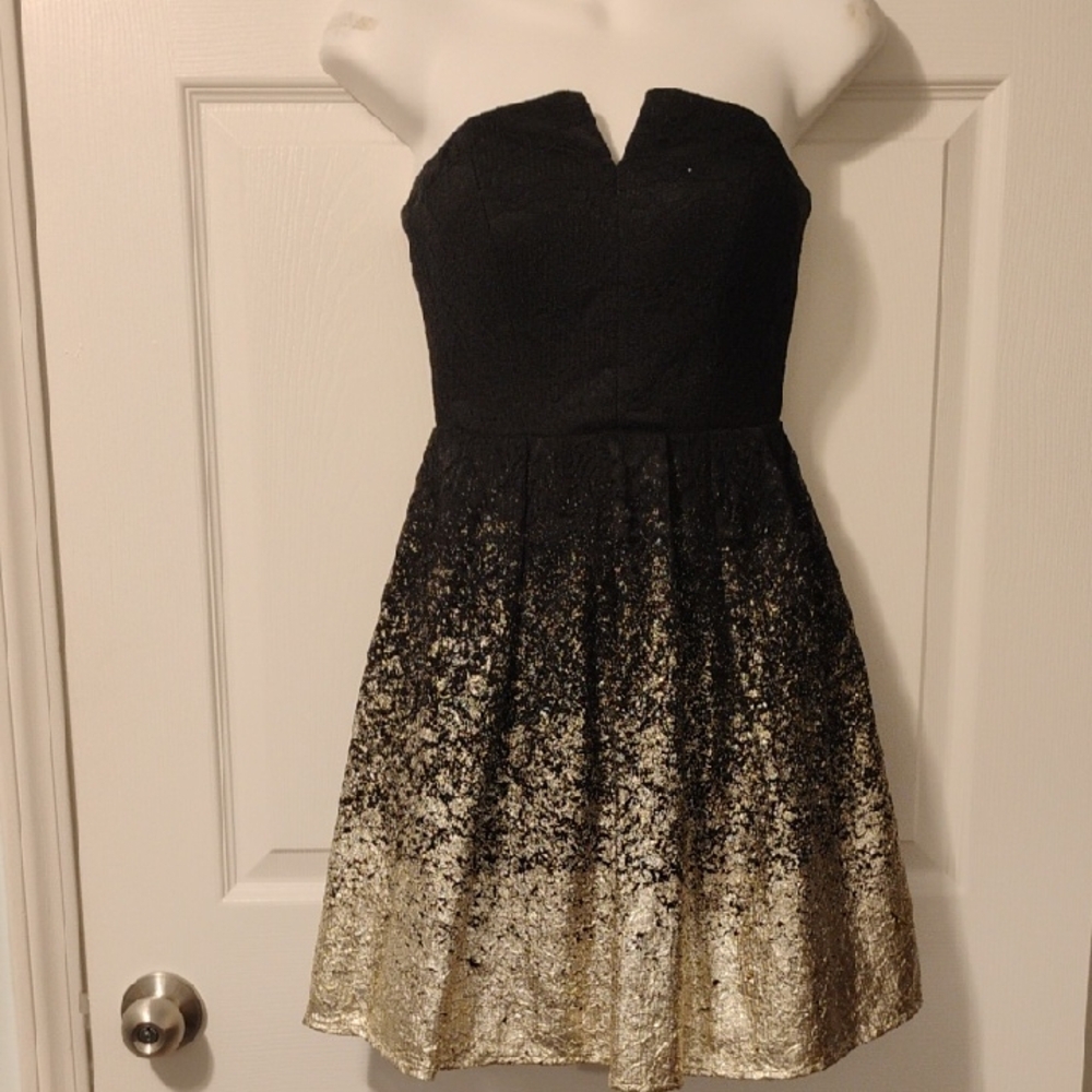 Strapless Lace Black and Gold Dress